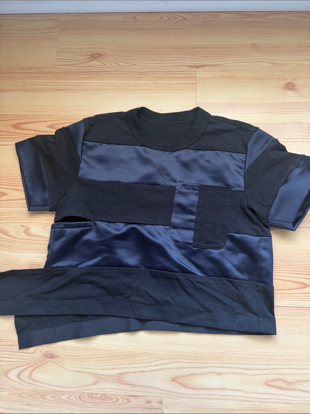 Sacai woman’s tee shirts 2 (S-M) like new